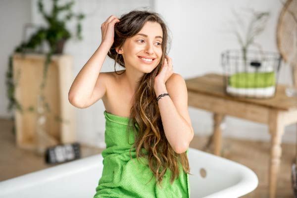 So wachsen die Haare in 15 Schritte